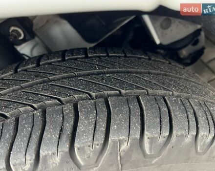 Белый Рено Мастер, объемом двигателя 2.3 л и пробегом 235 тыс. км за 18799 $, фото 4 на Automoto.ua