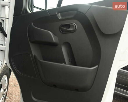 Белый Рено Мастер, объемом двигателя 2.3 л и пробегом 217 тыс. км за 20500 $, фото 42 на Automoto.ua