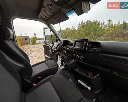 Белый Рено Мастер, объемом двигателя 2.3 л и пробегом 215 тыс. км за 16999 $, фото 12 на Automoto.ua