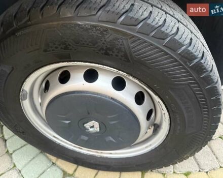 Білий Рено Мастєр, об'ємом двигуна 2.3 л та пробігом 267 тис. км за 16700 $, фото 24 на Automoto.ua