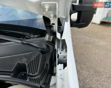 Белый Рено Мастер, объемом двигателя 2.3 л и пробегом 209 тыс. км за 21000 $, фото 85 на Automoto.ua