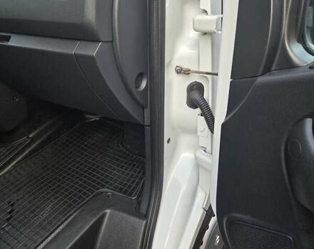 Білий Рено Мастєр, об'ємом двигуна 2.3 л та пробігом 189 тис. км за 19200 $, фото 28 на Automoto.ua