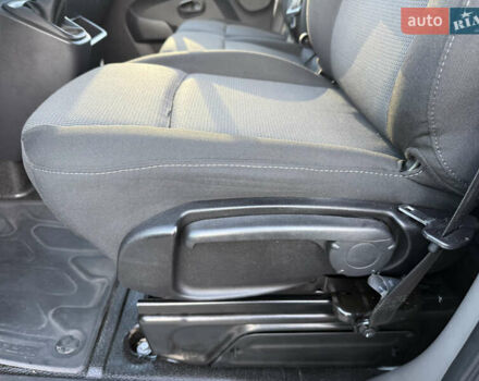 Білий Рено Мастєр, об'ємом двигуна 2.3 л та пробігом 187 тис. км за 21900 $, фото 34 на Automoto.ua