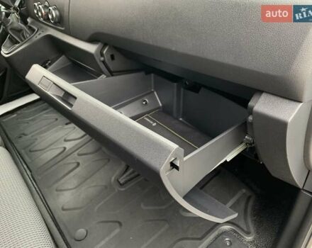 Белый Рено Мастер, объемом двигателя 2.3 л и пробегом 209 тыс. км за 19999 $, фото 35 на Automoto.ua