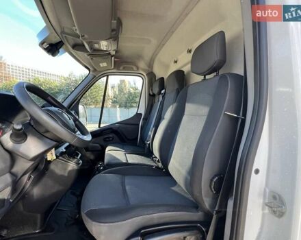 Білий Рено Мастєр, об'ємом двигуна 2.3 л та пробігом 198 тис. км за 18699 $, фото 27 на Automoto.ua