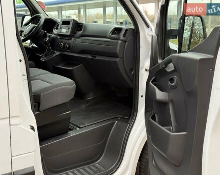 Белый Рено Мастер, объемом двигателя 2.3 л и пробегом 224 тыс. км за 18350 $, фото 21 на Automoto.ua