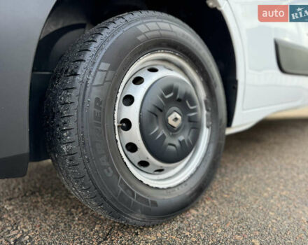 Белый Рено Мастер, объемом двигателя 2.3 л и пробегом 209 тыс. км за 21000 $, фото 16 на Automoto.ua