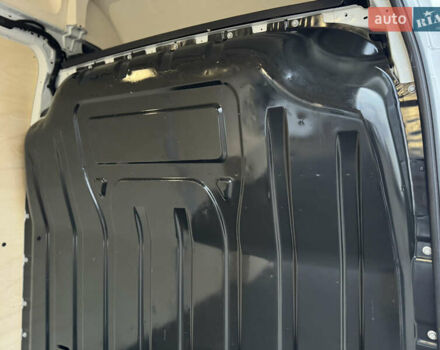 Белый Рено Мастер, объемом двигателя 2.3 л и пробегом 174 тыс. км за 21500 $, фото 44 на Automoto.ua