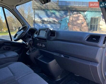 Білий Рено Мастєр, об'ємом двигуна 2.3 л та пробігом 198 тис. км за 18699 $, фото 26 на Automoto.ua