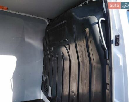 Белый Рено Мастер, объемом двигателя 2.3 л и пробегом 280 тыс. км за 17900 $, фото 18 на Automoto.ua