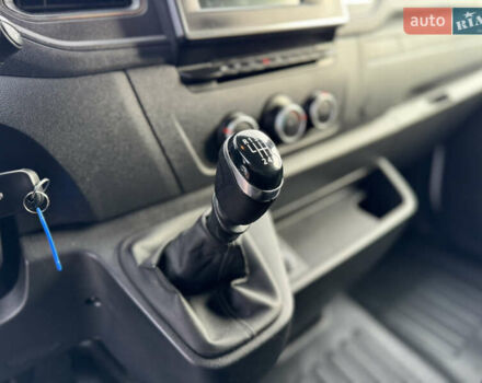 Белый Рено Мастер, объемом двигателя 2.3 л и пробегом 209 тыс. км за 21000 $, фото 57 на Automoto.ua