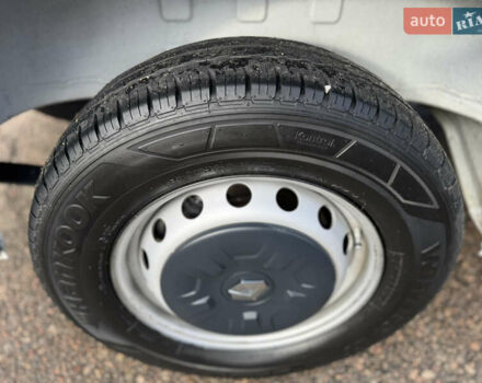 Белый Рено Мастер, объемом двигателя 2.3 л и пробегом 209 тыс. км за 21000 $, фото 27 на Automoto.ua