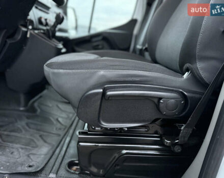 Белый Рено Мастер, объемом двигателя 2.3 л и пробегом 174 тыс. км за 21500 $, фото 68 на Automoto.ua