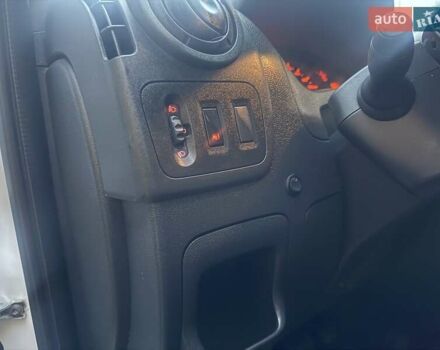 Білий Рено Мастєр, об'ємом двигуна 2.3 л та пробігом 267 тис. км за 16700 $, фото 66 на Automoto.ua