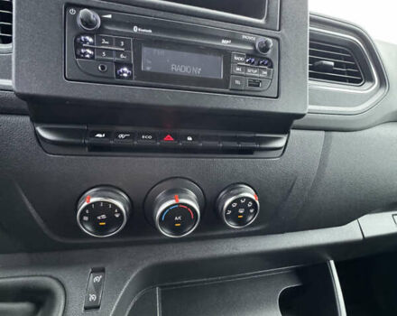 Белый Рено Мастер, объемом двигателя 2.3 л и пробегом 252 тыс. км за 24700 $, фото 19 на Automoto.ua