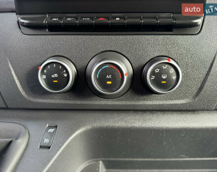 Белый Рено Мастер, объемом двигателя 2.3 л и пробегом 209 тыс. км за 21000 $, фото 66 на Automoto.ua