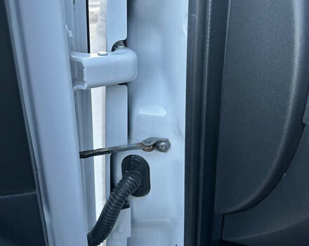 Білий Рено Мастєр, об'ємом двигуна 2.3 л та пробігом 201 тис. км за 18700 $, фото 56 на Automoto.ua