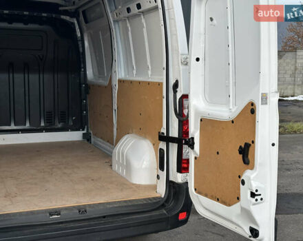 Белый Рено Мастер, объемом двигателя 0 л и пробегом 40 тыс. км за 20300 $, фото 37 на Automoto.ua