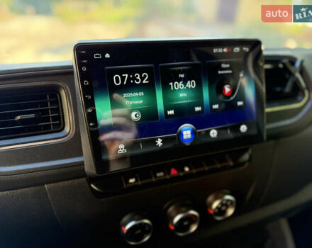 Білий Рено Мастєр, об'ємом двигуна 2.3 л та пробігом 195 тис. км за 17999 $, фото 141 на Automoto.ua