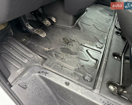 Белый Рено Мастер, объемом двигателя 0 л и пробегом 193 тыс. км за 23900 $, фото 23 на Automoto.ua