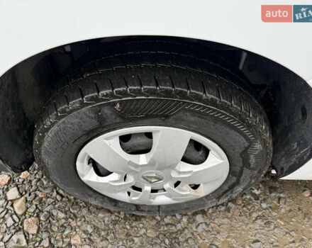 Белый Рено Мастер, объемом двигателя 0 л и пробегом 193 тыс. км за 23900 $, фото 14 на Automoto.ua