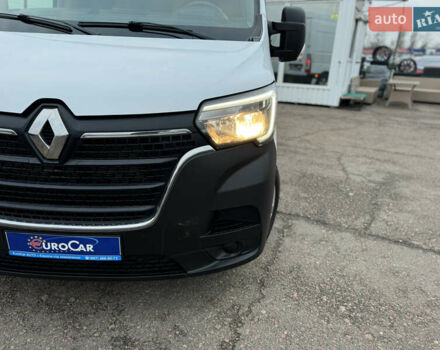 Белый Рено Мастер, объемом двигателя 2.3 л и пробегом 174 тыс. км за 21500 $, фото 12 на Automoto.ua