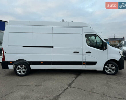 Белый Рено Мастер, объемом двигателя 2.3 л и пробегом 174 тыс. км за 21500 $, фото 4 на Automoto.ua