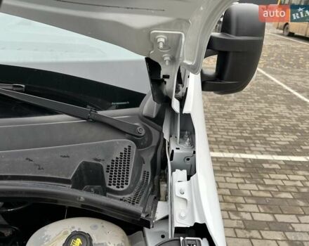 Белый Рено Мастер, объемом двигателя 2.3 л и пробегом 235 тыс. км за 18799 $, фото 17 на Automoto.ua