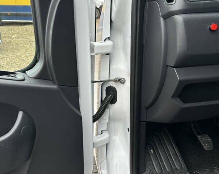 Білий Рено Мастєр, об'ємом двигуна 2.3 л та пробігом 216 тис. км за 25300 $, фото 12 на Automoto.ua