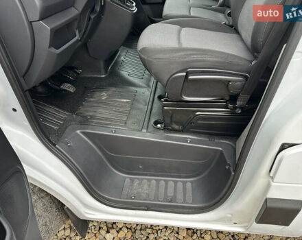 Білий Рено Мастєр, об'ємом двигуна 2.3 л та пробігом 216 тис. км за 25300 $, фото 13 на Automoto.ua