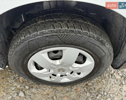 Белый Рено Мастер, объемом двигателя 0 л и пробегом 193 тыс. км за 23900 $, фото 17 на Automoto.ua