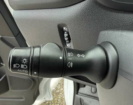 Белый Рено Мастер, объемом двигателя 2.3 л и пробегом 280 тыс. км за 28499 $, фото 33 на Automoto.ua