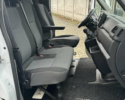 Білий Рено Мастєр, об'ємом двигуна 2.3 л та пробігом 253 тис. км за 17500 $, фото 16 на Automoto.ua