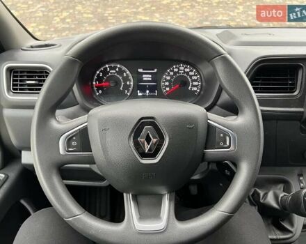 Белый Рено Мастер, объемом двигателя 2.3 л и пробегом 235 тыс. км за 18799 $, фото 41 на Automoto.ua