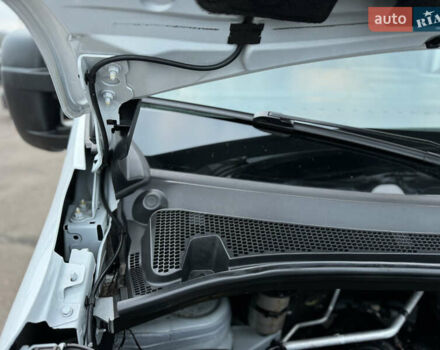 Белый Рено Мастер, объемом двигателя 2.3 л и пробегом 174 тыс. км за 21500 $, фото 85 на Automoto.ua