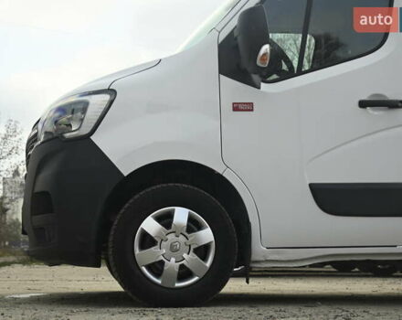 Белый Рено Мастер, объемом двигателя 2.3 л и пробегом 217 тыс. км за 19999 $, фото 6 на Automoto.ua