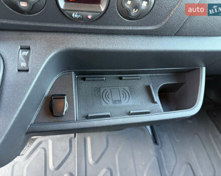 Білий Рено Мастєр, об'ємом двигуна 2.3 л та пробігом 187 тис. км за 21900 $, фото 41 на Automoto.ua