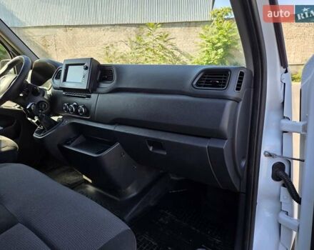 Белый Рено Мастер, объемом двигателя 0 л и пробегом 192 тыс. км за 21900 $, фото 29 на Automoto.ua