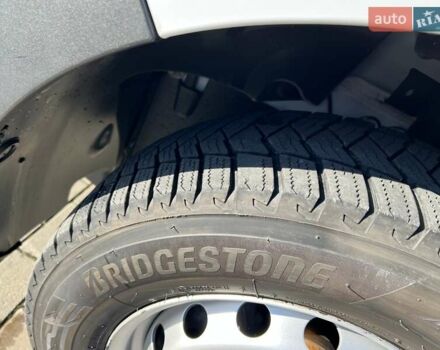 Білий Рено Мастєр, об'ємом двигуна 2.3 л та пробігом 198 тис. км за 18699 $, фото 2 на Automoto.ua