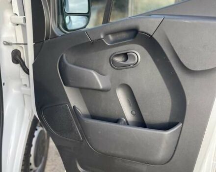 Белый Рено Мастер, объемом двигателя 2.3 л и пробегом 180 тыс. км за 22000 $, фото 46 на Automoto.ua