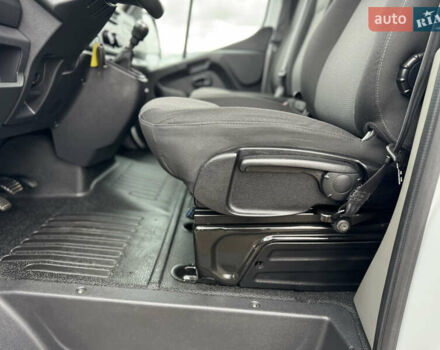 Білий Рено Мастєр, об'ємом двигуна 2.3 л та пробігом 267 тис. км за 21500 $, фото 77 на Automoto.ua