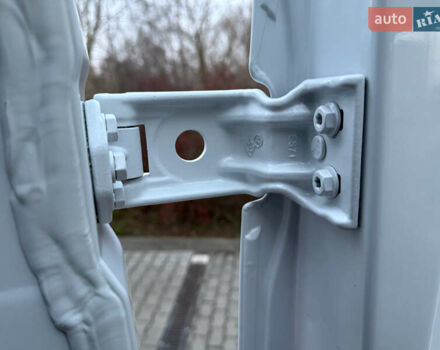 Белый Рено Мастер, объемом двигателя 0 л и пробегом 252 тыс. км за 18800 $, фото 65 на Automoto.ua