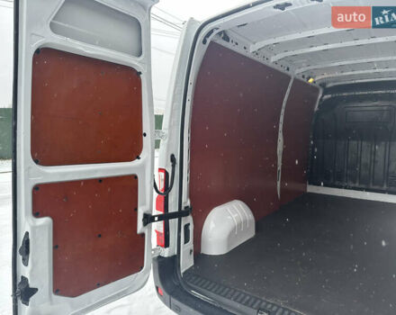 Белый Рено Мастер, объемом двигателя 2.3 л и пробегом 253 тыс. км за 20999 $, фото 9 на Automoto.ua