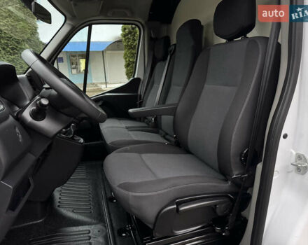 Белый Рено Мастер, объемом двигателя 2.3 л и пробегом 66 тыс. км за 25800 $, фото 27 на Automoto.ua