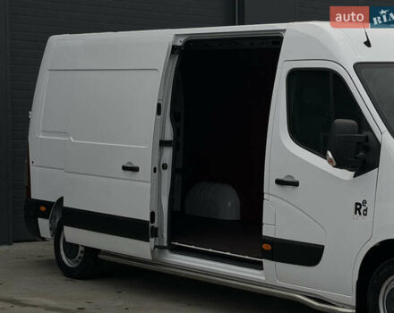Белый Рено Мастер, объемом двигателя 2.3 л и пробегом 177 тыс. км за 20900 $, фото 11 на Automoto.ua