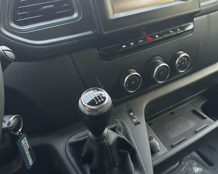 Белый Рено Мастер, объемом двигателя 2.3 л и пробегом 250 тыс. км за 19500 $, фото 12 на Automoto.ua