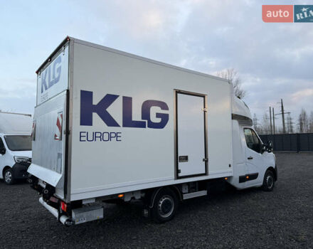 Белый Рено Мастер, объемом двигателя 2.3 л и пробегом 320 тыс. км за 24500 $, фото 6 на Automoto.ua