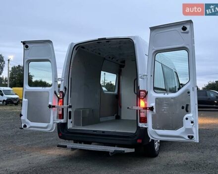 Белый Рено Мастер, объемом двигателя 2.3 л и пробегом 223 тыс. км за 17200 $, фото 16 на Automoto.ua