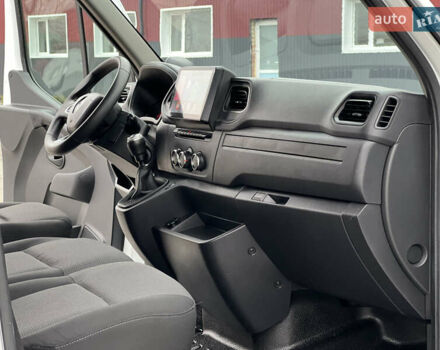 Белый Рено Мастер, объемом двигателя 2.3 л и пробегом 233 тыс. км за 17900 $, фото 107 на Automoto.ua