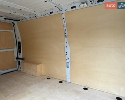 Білий Рено Мастєр, об'ємом двигуна 0 л та пробігом 266 тис. км за 21300 $, фото 81 на Automoto.ua